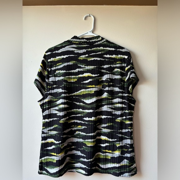 DKNY | Brand new with tags high neck sleeveless top | XL - Picture 7 of 9